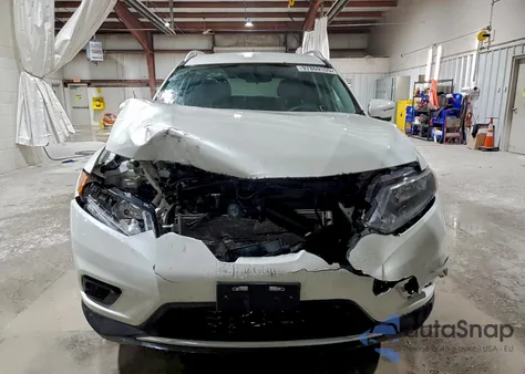 2015 Nissan Rogue S z USA, uszkodzony, nr VIN KNMAT2MT1FP521563